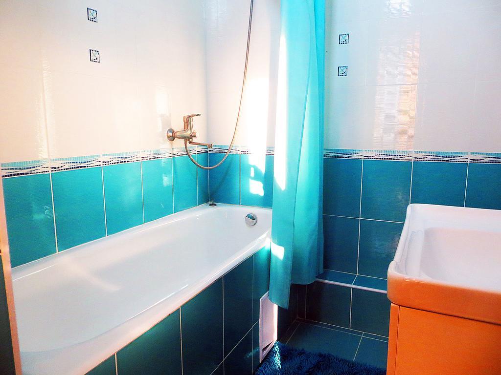 Apartment Kievskaya 114/2 Biskek Szoba fotó